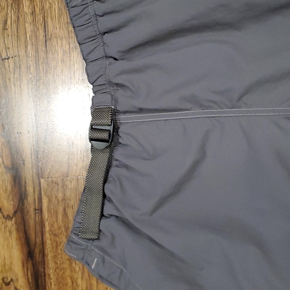 Mens Columbia elastic waist shorts with mesh liner size L - Picture 2 of 5